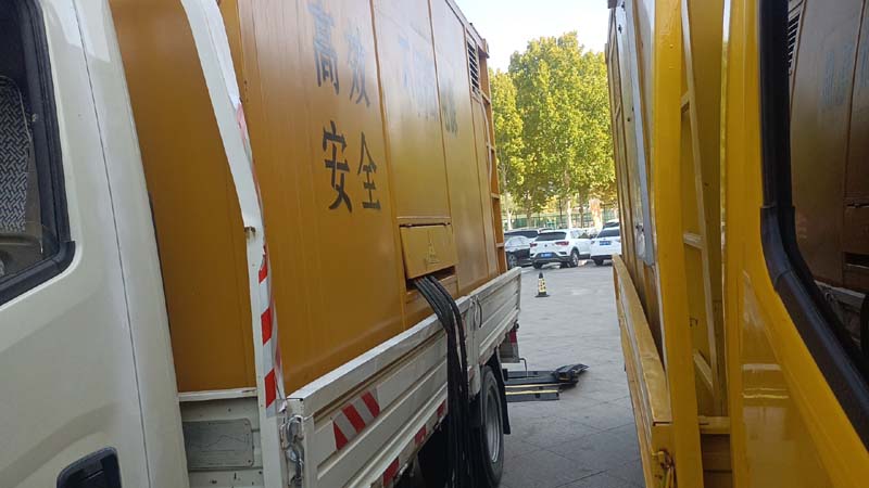 石龙如何判断柴油发电机组和UPS电源的切换时间是否符合要求？