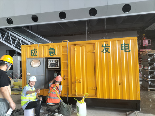 石龙怎样判断空气滤清器是否需要更换？