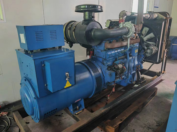 石龙100kW柴油发电机组使用多级机油有哪些优缺点？